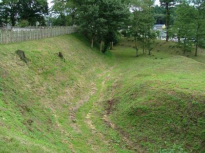 根城 本丸土塁