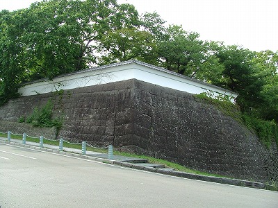 仙台城 大手門右手のようす。大手門は明治維新後も残ったが、戦災で失われた。