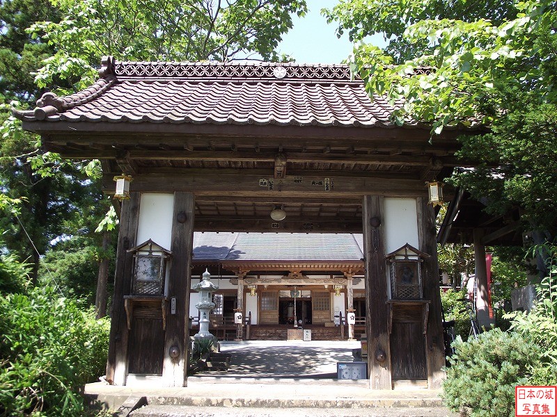Iwayado Castle Relocated gate (Main gate of Koushouji temple)