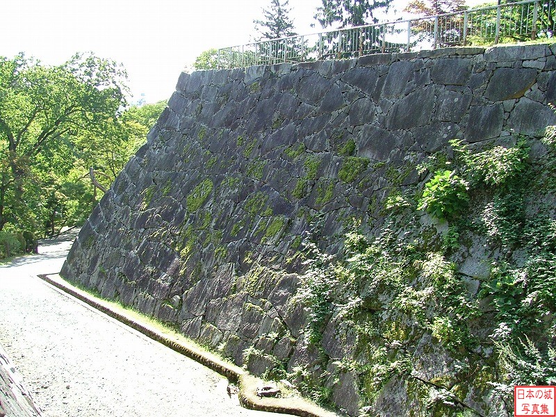 盛岡城 二の丸 二の丸から見る本丸石垣