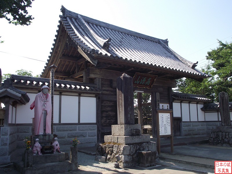 Kakuda Castle Relocated gate (Chousen temple)