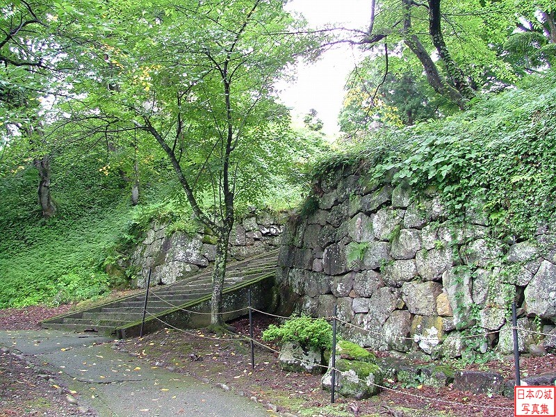 Inawashiro Castle Entrance to the castle