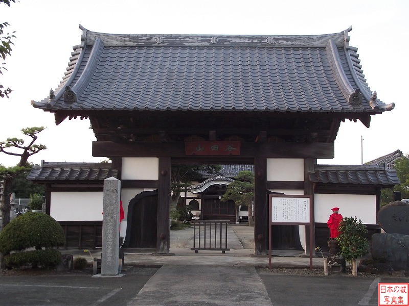 Shiroishi Castle Relocated gate (Main gate or Umaya gate)