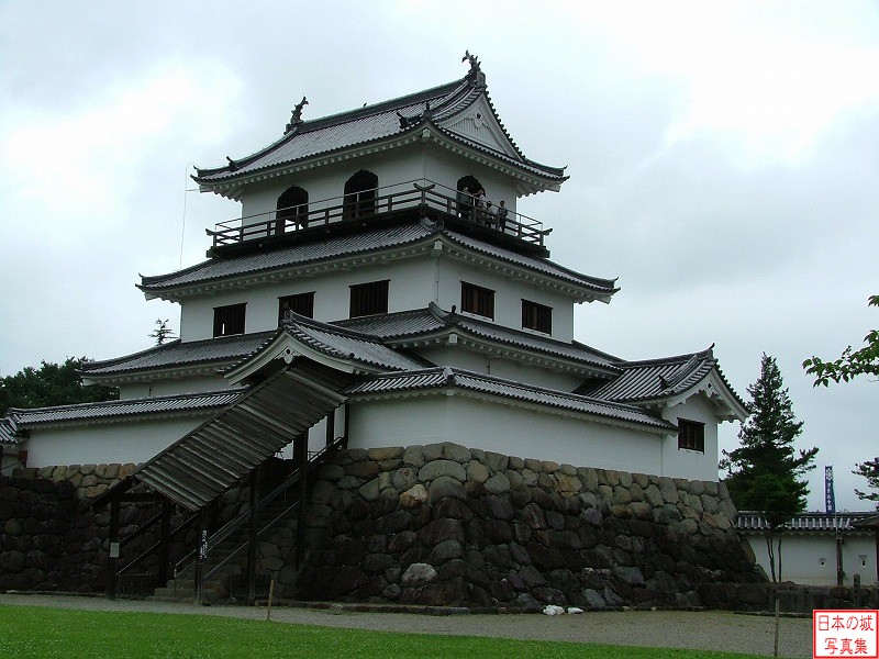 Shiroishi Castle Main tower