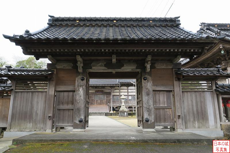 Nanao Castle Relocated gate (Main gate of Saiko temple)