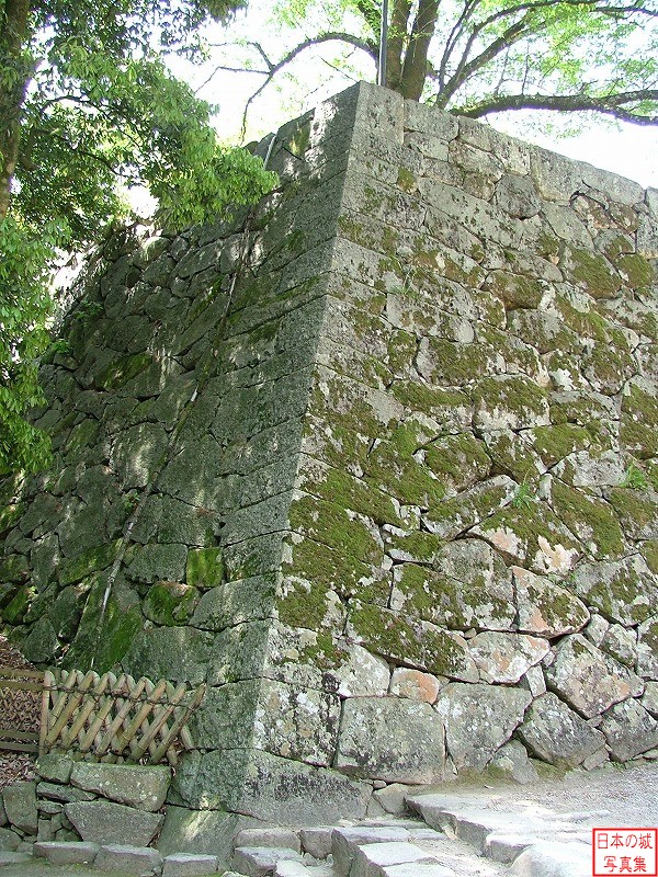 彦根城 天秤櫓・廊下橋（表門側） 鐘の丸側の石垣