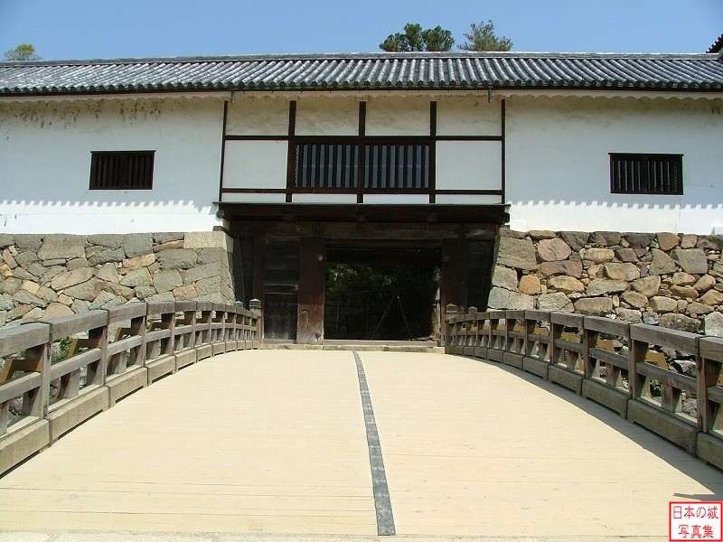 Hikone Castle Tenbin turret and Rouka bridge