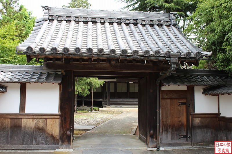Hikone Castle Relocated gate (Main gate of Hozenji)