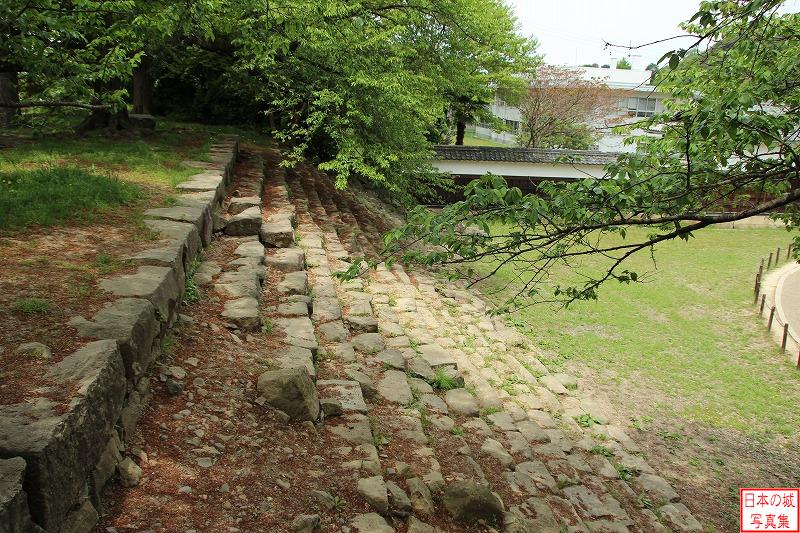Hikone Castle Kyoubashi entrance