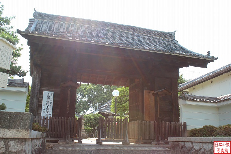 Kiyosu Castle Relocated gate (Main gate of Chokyu temple)