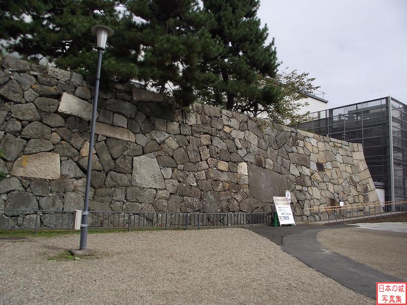 名古屋城 本丸表門 表門の枡形の石垣