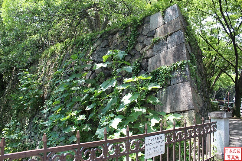 本町門跡西側の石垣