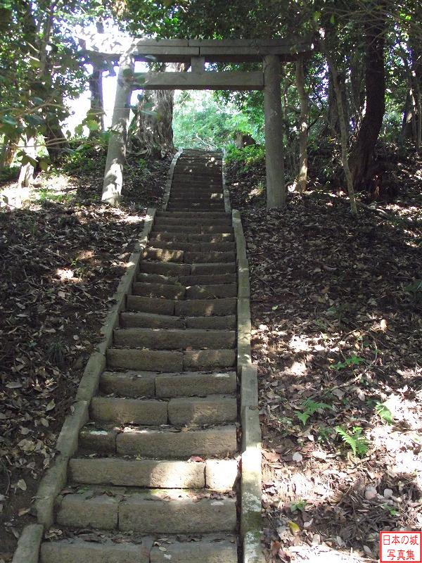 羽茂城 羽茂城 五社の城への階段