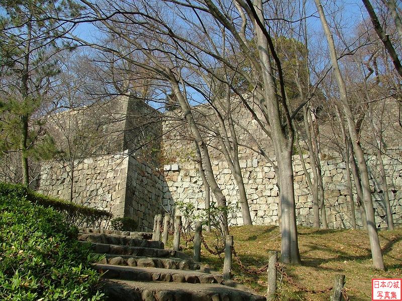 丸亀城 栃の木御門跡 栃の木御門跡付近の石垣