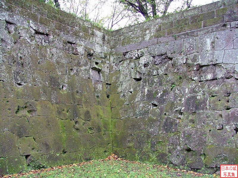 鹿児島城 城内 本丸御門の枡形の石垣