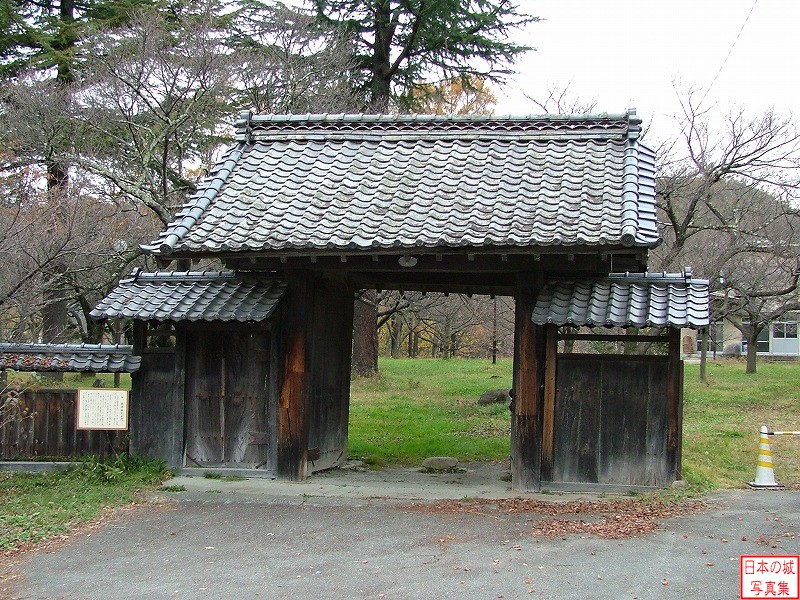 Takato Castle Main gate and Kansuke enclosure