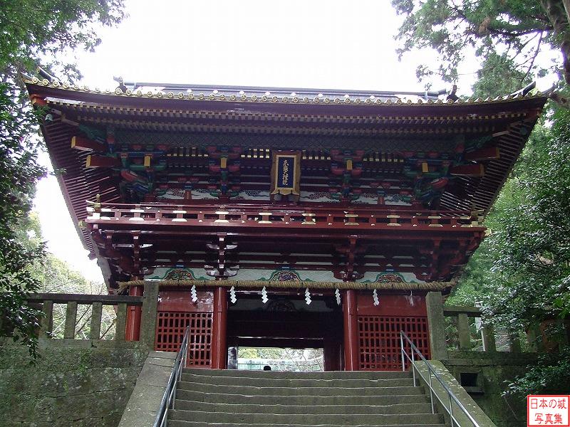 Kunouzan Castle Roumon gate