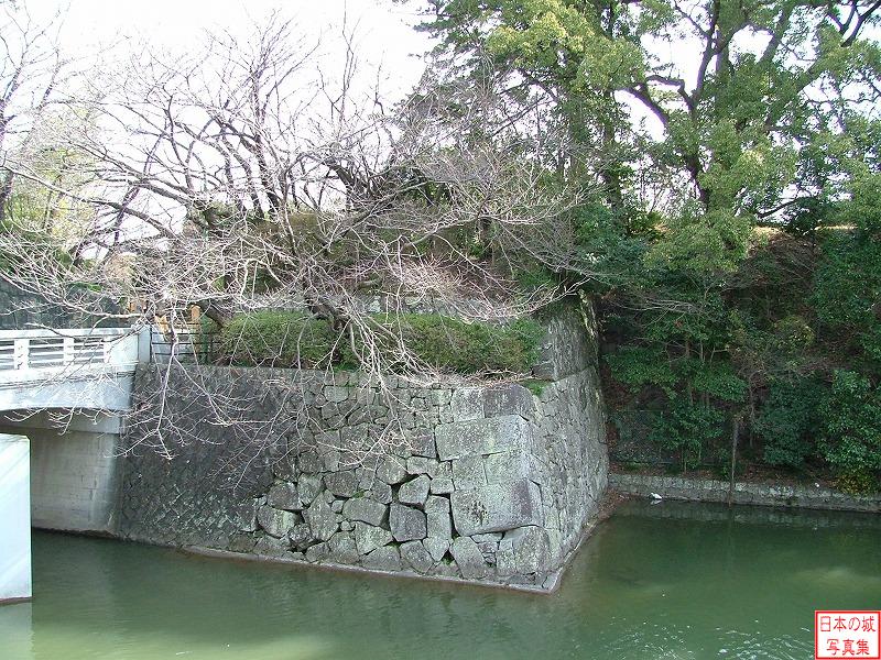 清水御門脇の石垣
