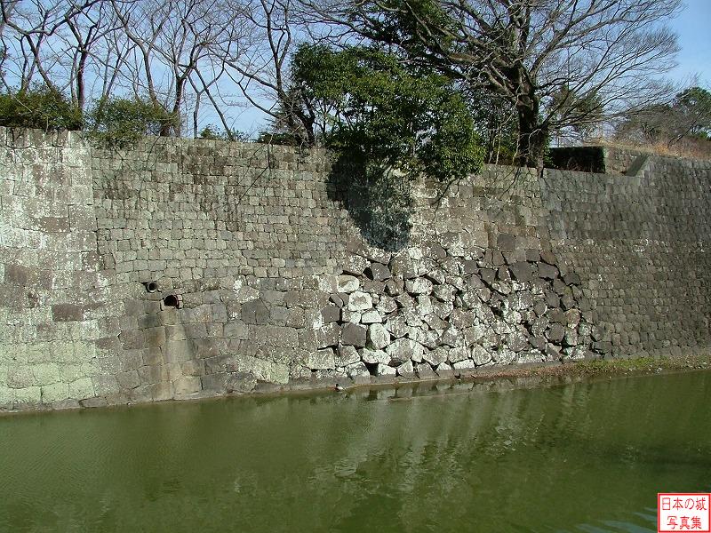 駿府城 未申櫓跡・二の丸御門跡 二の丸御門跡。かつては門があったが、現在は石垣で埋められている