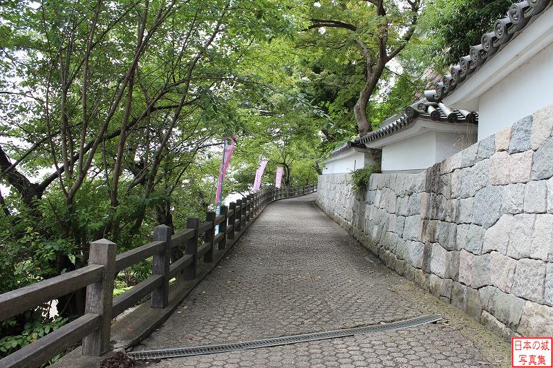 福知山城 城外 本丸へ登る坂道