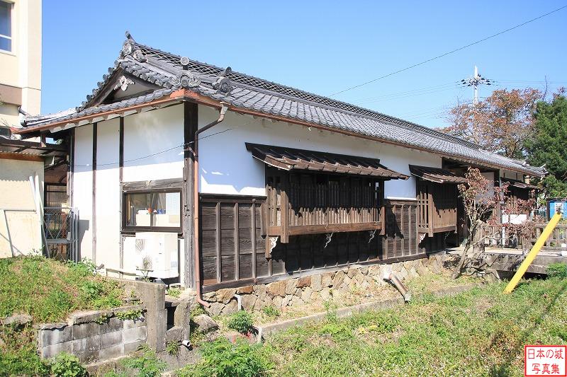 Tanba Kameyama Castle Relocated gate (Main gate of Chiyogawa  elementary school)