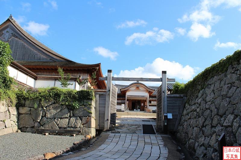 Sasayama Castle Kurogane gate