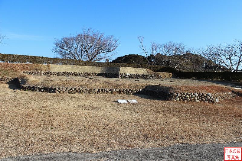 Yokosuka Castle The ruins of main tower