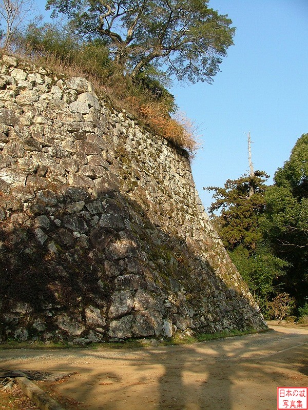 高知城 三の丸石垣 杉の段から見る三の丸北側石垣