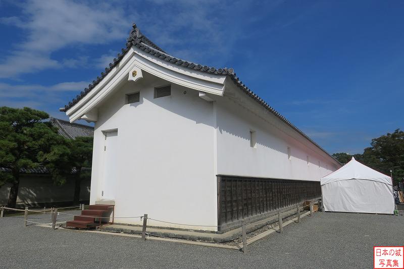 二条城 台所・御清所 この建物の前には縁日が並び京都の名産品を売る